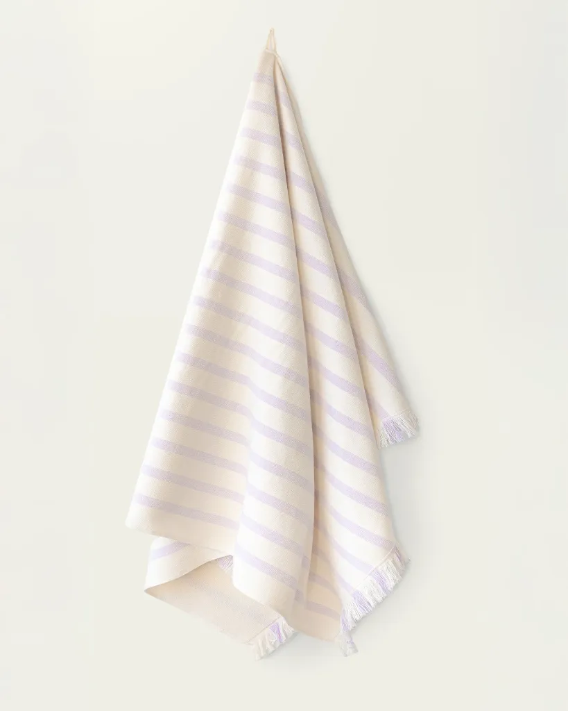 strandlaken-holiday-blanket-lavender-7.webp