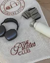 sporthanddoek-pilates-club-ecru-tan-3.webp
