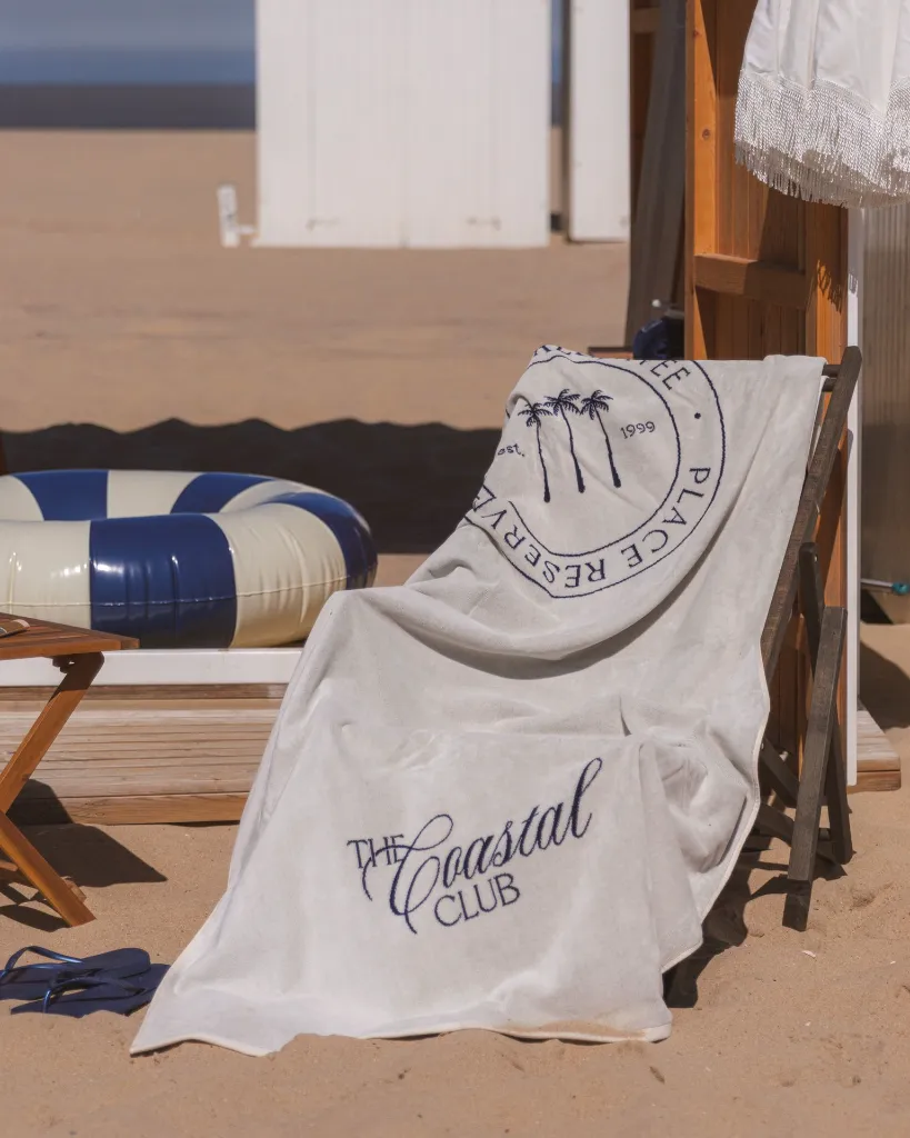 strandlaken-coastal-club-ecru-marine-4.webp